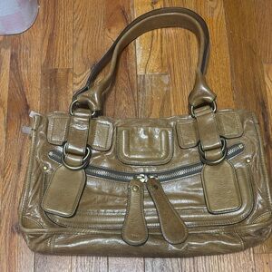 Chloe Bay Leather Tote in excellent condition
